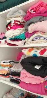 Predam LACNO oblecenie 3 az 4 let