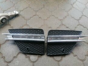 Krytky s DRL AMG nárazník Mercedes-Benz ML