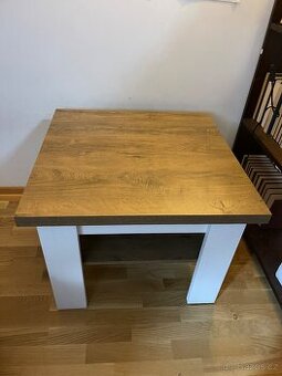 Konferenční stolek