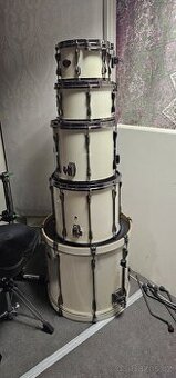 Prodám Tama Superstar Hyperdrive