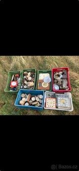 Staré díly na budíky a hodiny