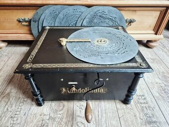 Starožitný hrací stroj, flašinet Mandolinata, Amorette, 1898