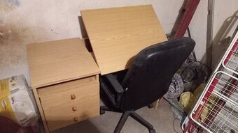 Prodám kreslící stůl že židli