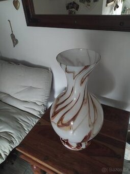 VELKÁ KRÁSNÁ  VÁZA SKLARNA RAPOTIN