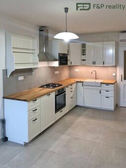 Pronájem mezonetového bytu 4+1, 186 m2 s terasou, Na Smetanc