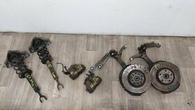 Audi A6 C6 těhlice, brzdové třmeny přední tlumiče