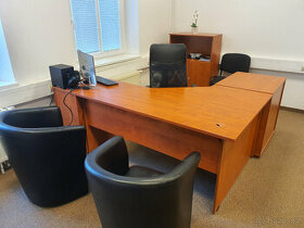 Privátní kancelář 1x / Pracovní stůl ve sdílené kanceláři 6x - 1