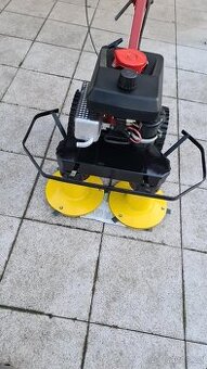Dvoububnová sekačka BDR 700