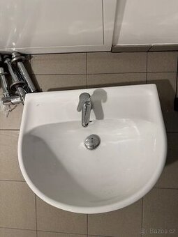 3x Umyvadlo s baterii a sifonem - 1