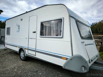 Karavan Knaus Azur 500 - francouzská postel, plynový bojler