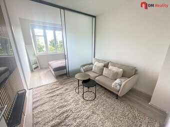 Pronájem bytu 1+1 36 m2, Sámova - Vršovice