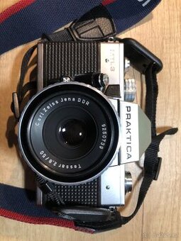 Praktica MTL 3 a Zeiss Tessar 50/2.8