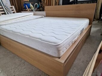 Postel ikea včetně šuplíku 180x200 výška 65 cm