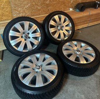 ALU Kola ŠKODA 5x112 R17 FLASH Zimní Pneu 205/50/17 9mm