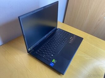 Zánovní herní notebook Acer Nitro V 15 - Skvělý stav, v záru