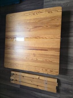 Rozkládací jídelní stůl 80x80cm  az 140x80cm