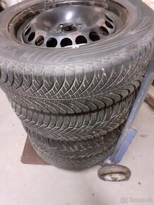 Zimni sada kol - Opel Corsa D 185/65/15  4x100