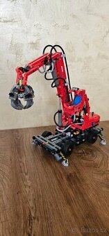 LEGO 42144 Bagr s drapákem