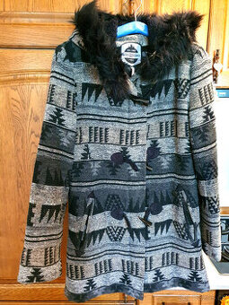 Značkový dámský zímní kabátek s kapucí vel.S