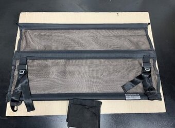 Audi Q8 dělící síť do kufru