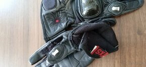 Dámské rukavice na moto