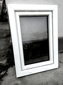 Plastové okno 59 x ,84 cm, doprava