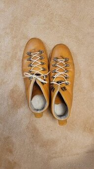 VASKY Highland Caramel (vel. 46)