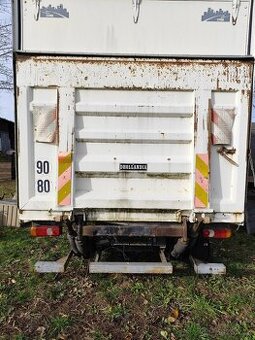 Hydraulická zvedací plošina, Zdvihací čelo Dhollandia