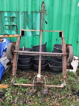 Prodej přívěsného vozíku k renovaci