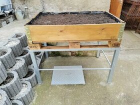 Podstavec na vyvýšený záhon,možnost i jako komplet
