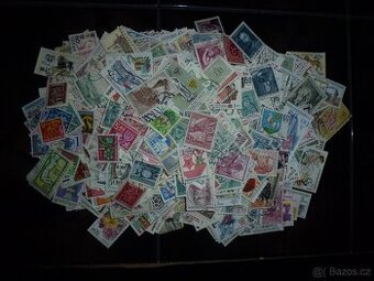 Poštovní známky Československo přes 1000 ks