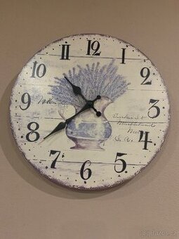 Nástěnné hodiny provance