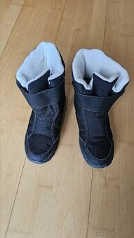 Sněhule vel. 36 zn Quechua