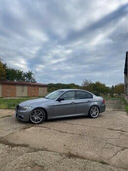 BMW E90 330i LCI