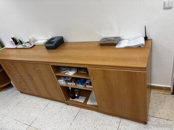 Daruji pracovní stůl, kancelářský stůl a pc stůl