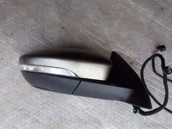 Různé druhy zrcátek, krytu blinkrů - 1