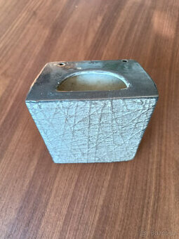 keramická vázička na stěnu