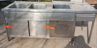 nerezový stůl se dvěma dřezy