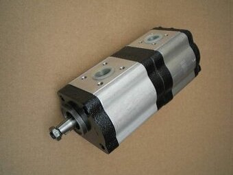 Čerpadlo na Deutz Fahr Agrotron