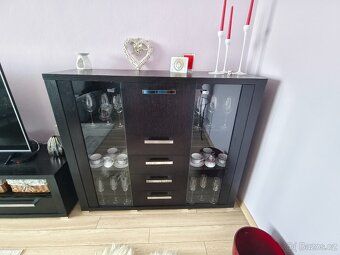 Obývací stěna ORFA, masiv, jako nová, kvalitní za 1/3 ceny