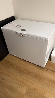 NOVÝ PULTOVÝ MRAZÁK