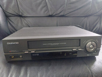 Kazetový přehrávač Daewoo T-260K