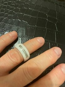 Keramicky bily prsten