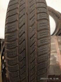 Prodám pneu 145/70 R13 Michelin - 1