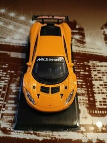 Auto McLaren 12C GT3 - 1