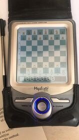 Šachová konzole Mephisto Maestro s pouzdrem /šachy/