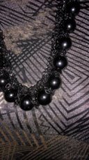 Černý náhrdelník - 1