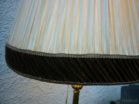 Starožitná stojací lampa
