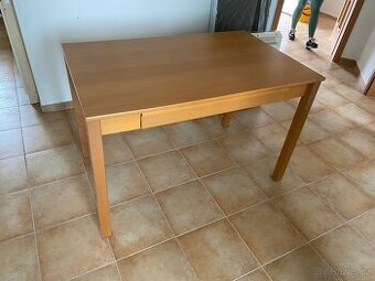 Dřevěný PC stůl Ikea