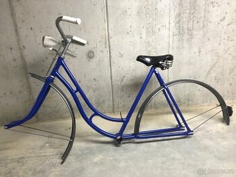 Retro kola